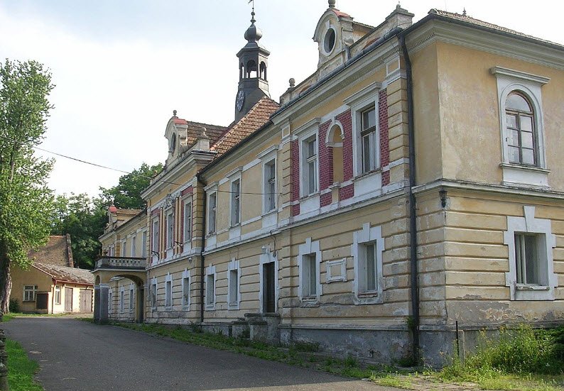 Zámek Třebnice, Sedlčany, Czech Republic (Czechia)